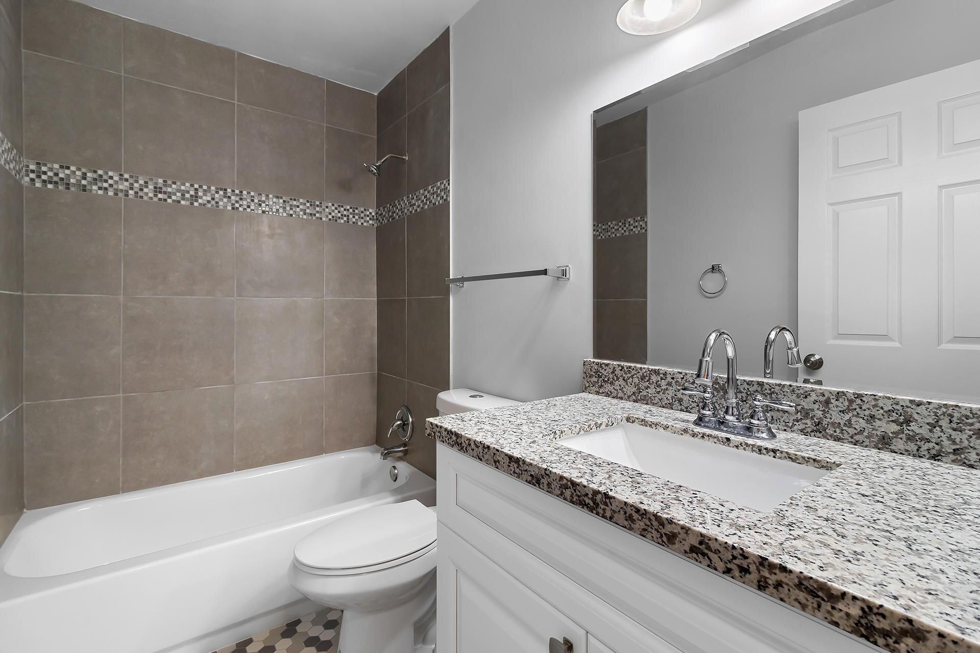 9 VÃ­a De Casas Norte, Boynton Beach, FL 33426 Photo