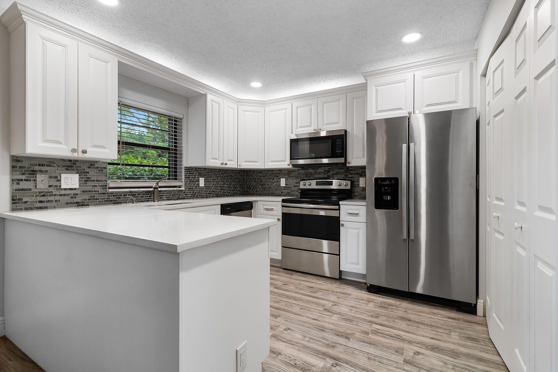 9 VÃ­a De Casas Norte, Boynton Beach, FL 33426 Photo