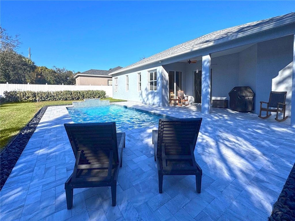 153 37th Drive Sw, Vero Beach, FL 32968 Photo