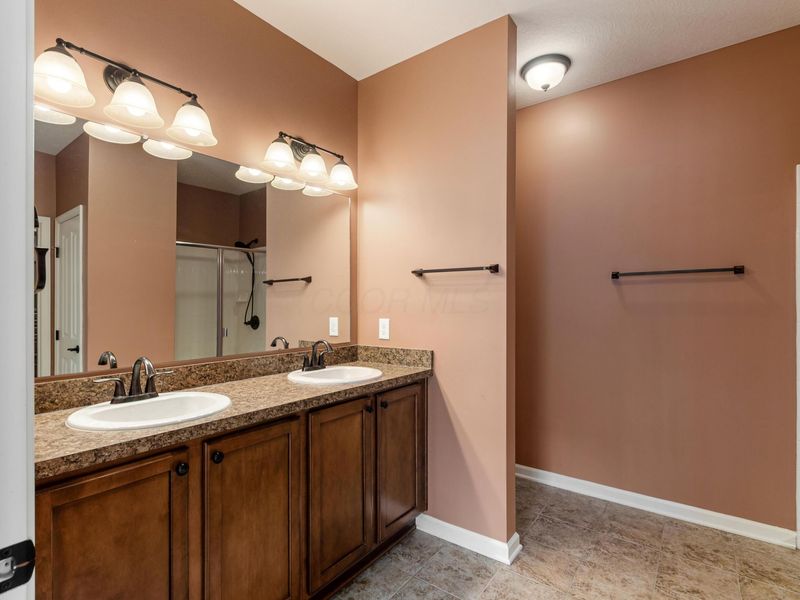 1413 Carylake Circle, Columbus, OH 43240 Photo 17