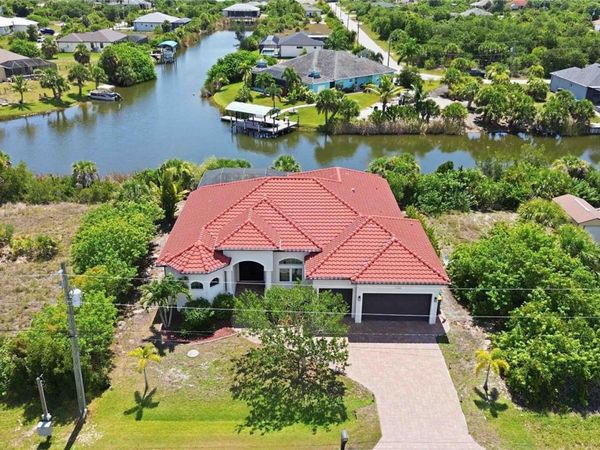 10386 WINNIPEG STREET , PORT CHARLOTTE, FL 33981
