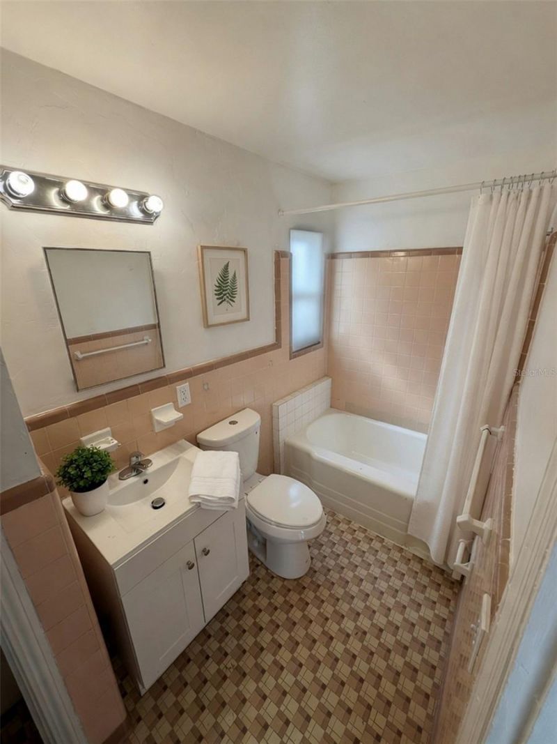 935 17th Avenue S, Saint Petersburg, FL 33705 Photo