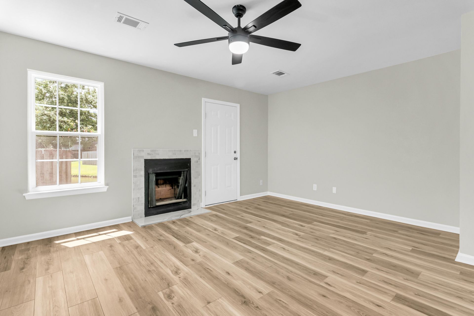 907 Reserve Way Photo 10
