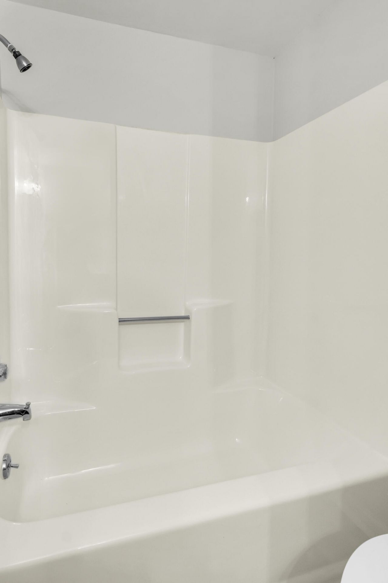 907 Reserve Way Photo 17