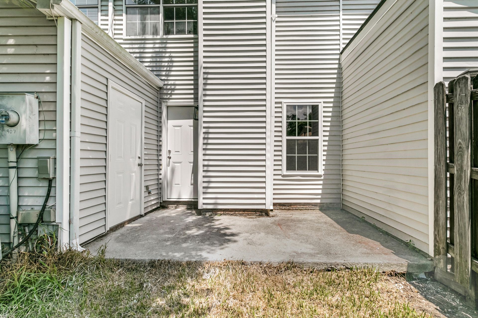 907 Reserve Way Photo 22