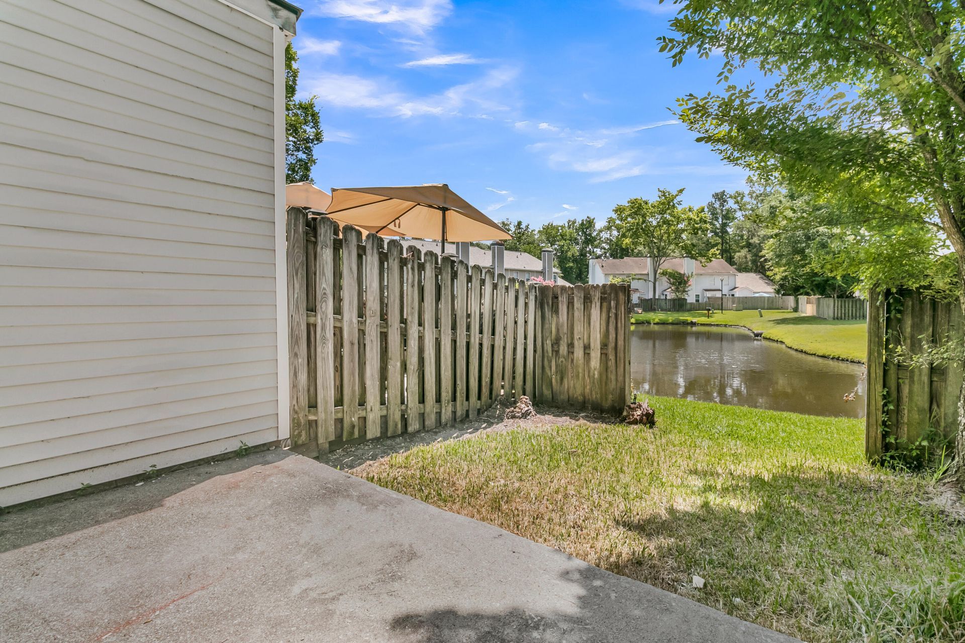907 Reserve Way Photo 23