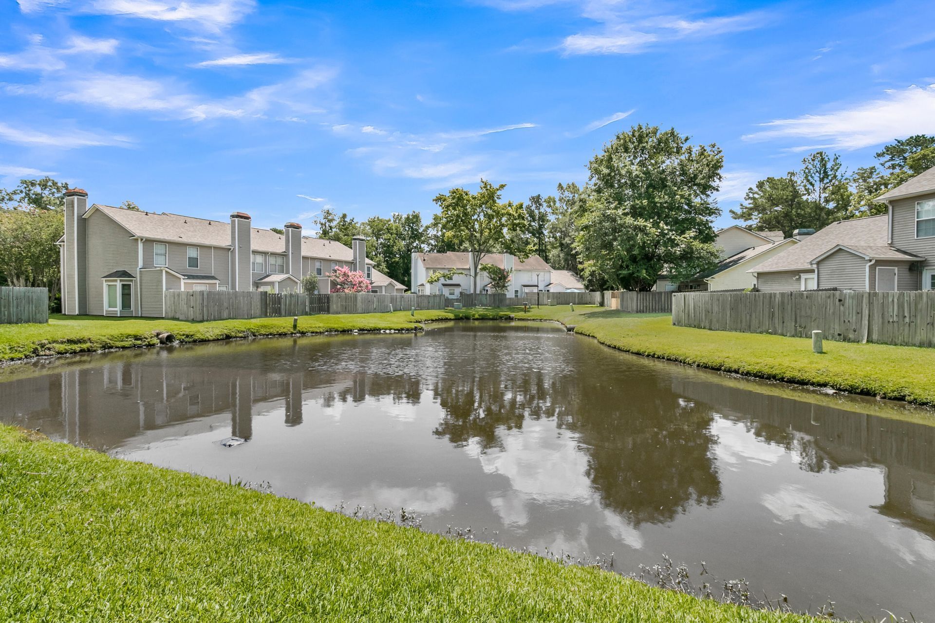 907 Reserve Way Photo 25
