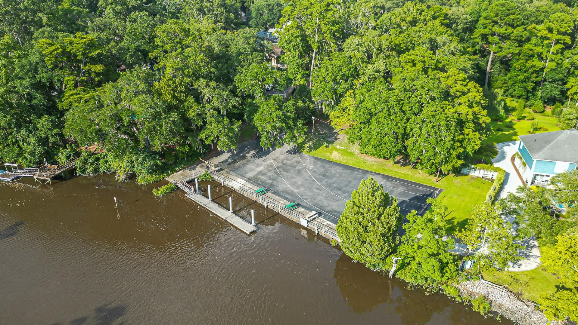 907 Reserve Way Photo 34