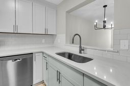 907 Reserve Way photo 4