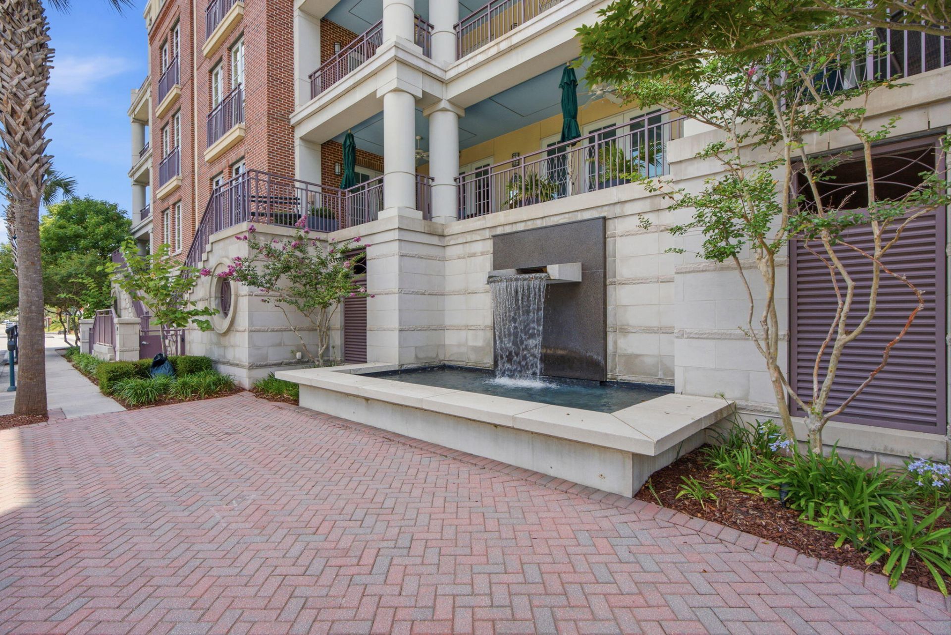 2 Laurens Street Photo 51