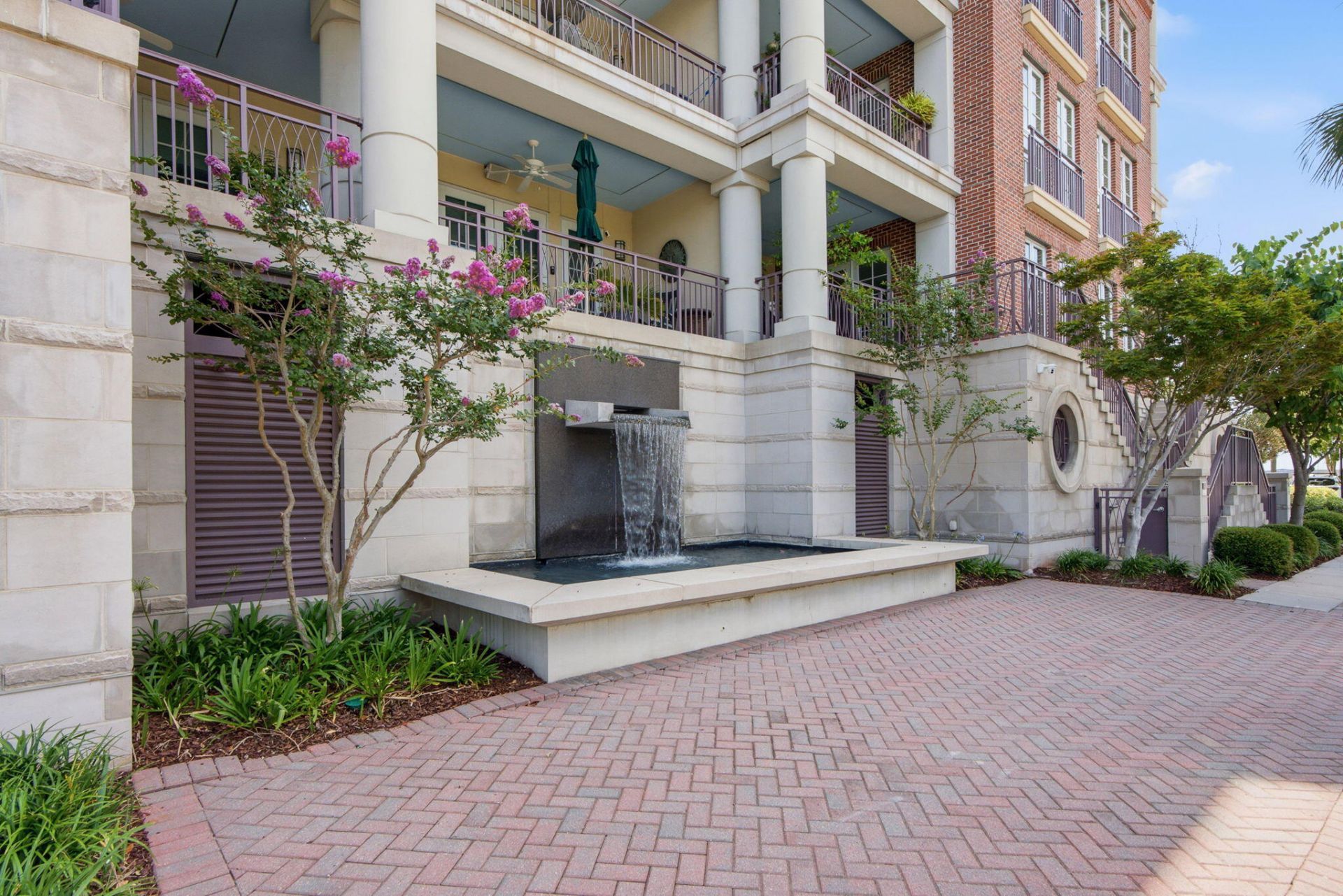 2 Laurens Street Photo 56