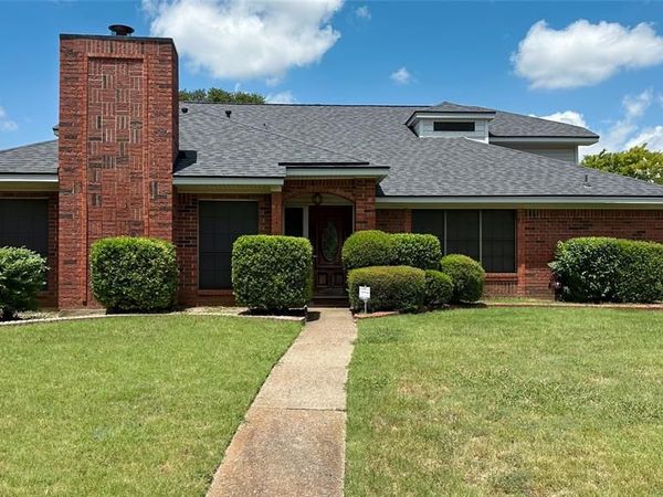 1409 Essex Drive, DeSoto, TX 75115