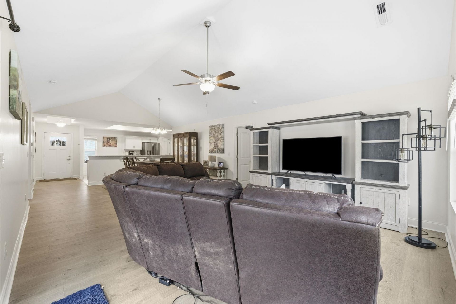 912 Cygnet Dr. Photo 8