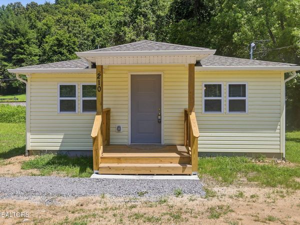210 E Spring St , Oliver Springs, TN 37840