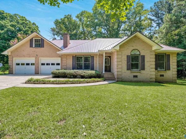 124 Mountain Creek Drive, Gadsden, AL 35901