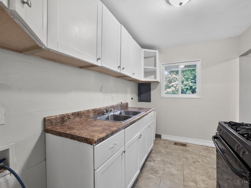 8760 Grenada Drive, Cincinnati, OH 45231 Photo 15