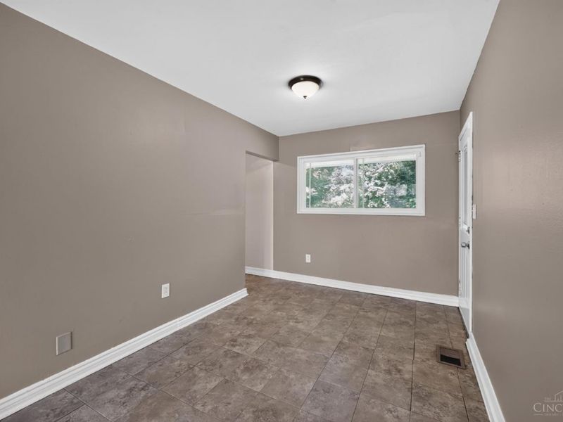 8760 Grenada Drive, Cincinnati, OH 45231 Photo 17