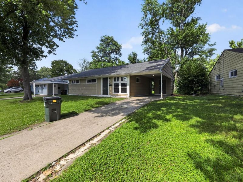 8760 Grenada Drive, Cincinnati, OH 45231 Photo 2