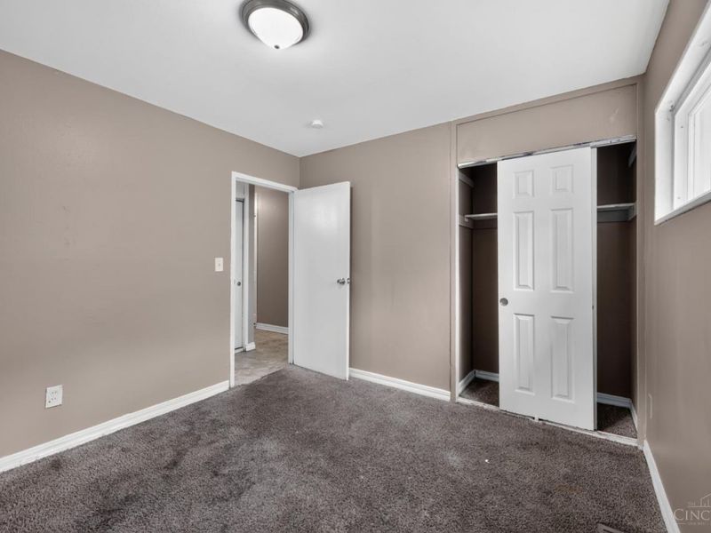 8760 Grenada Drive, Cincinnati, OH 45231 Photo 22