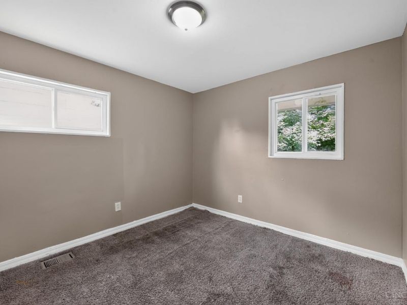 8760 Grenada Drive, Cincinnati, OH 45231 Photo 24