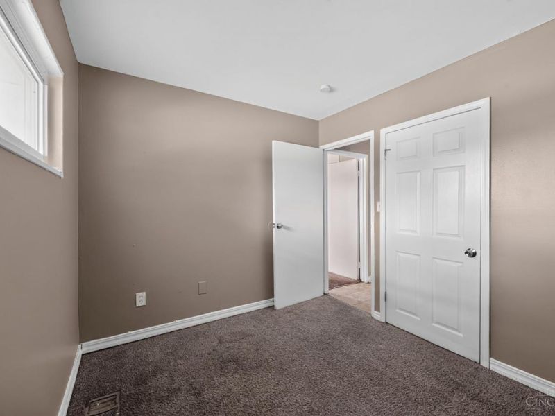 8760 Grenada Drive, Cincinnati, OH 45231 Photo 26