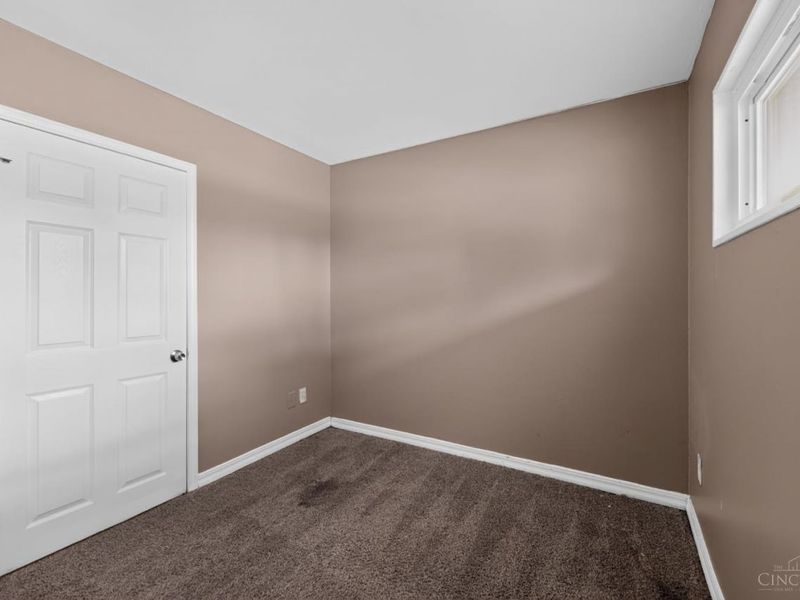 8760 Grenada Drive, Cincinnati, OH 45231 Photo 28