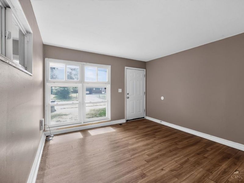 8760 Grenada Drive, Cincinnati, OH 45231 Photo 7