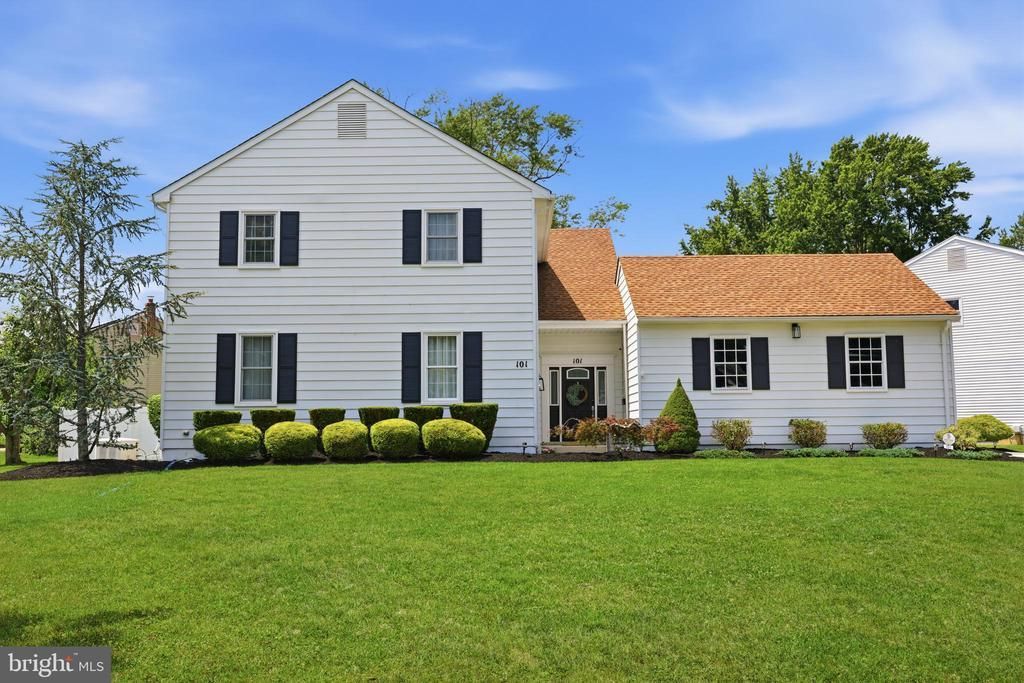 101 Williamsburg Way, Mount Laurel, NJ 08054 Main Photo