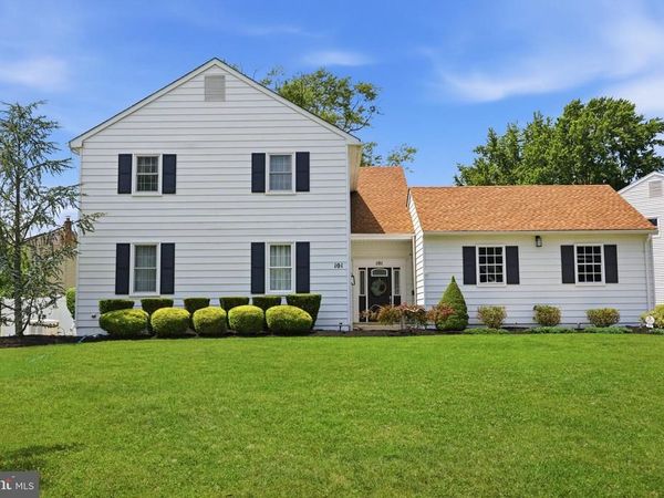 101 WILLIAMSBURG WAY, MOUNT LAUREL, NJ 08054