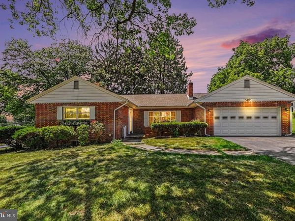 400 ROSEWOOD LANE, HARRISBURG, PA 17111