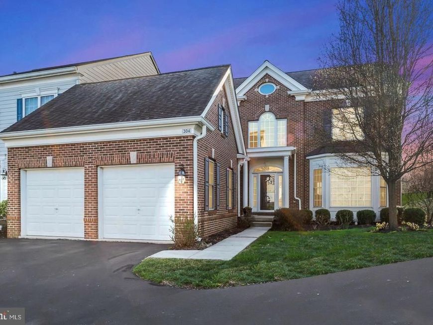 304 Arthur Court, Newtown Square, PA 19073 Main Photo