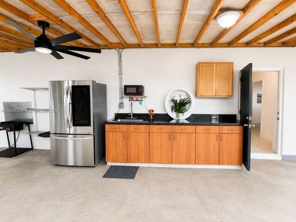 621 E 52nd St , Unit W, Hialeah, FL 33013
