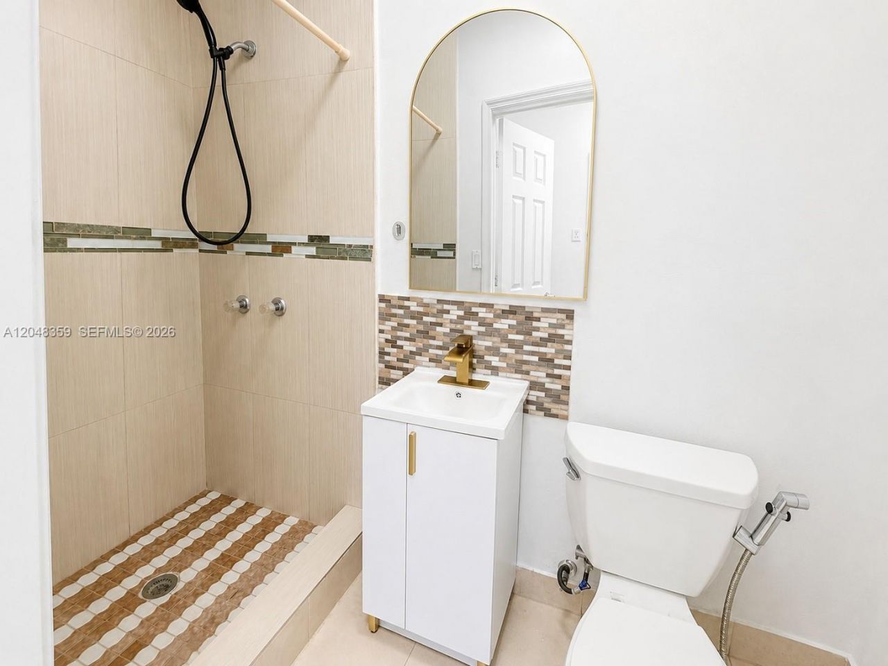 621 E 52nd St , Unit W, Hialeah, FL 33013 Photo