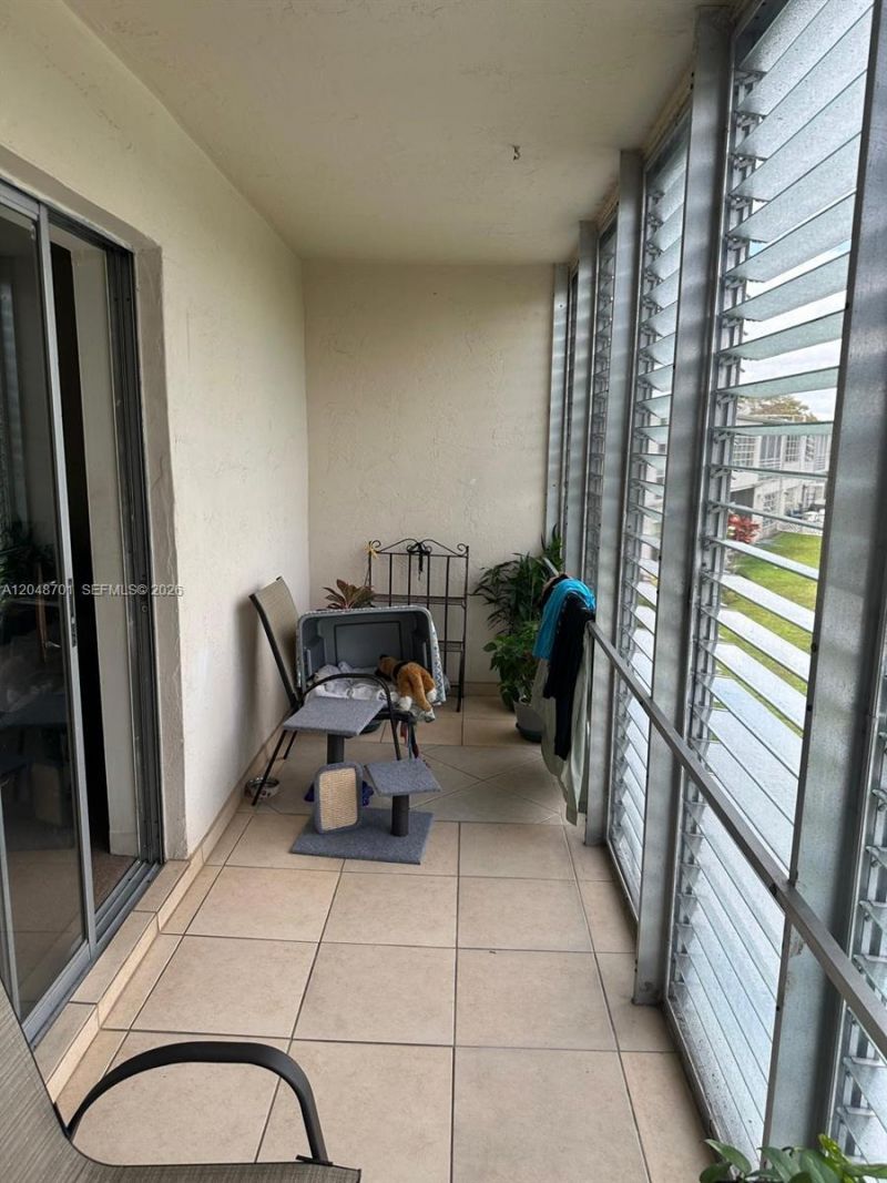 20320 NE 2nd Ave , Unit 27, Miami Gardens, FL 33179 Photo