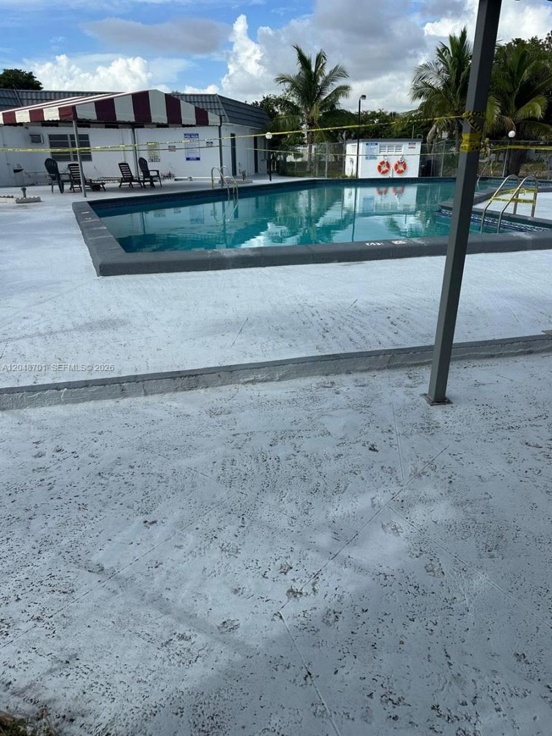 20320 NE 2nd Ave , Unit 27, Miami Gardens, FL 33179 Photo