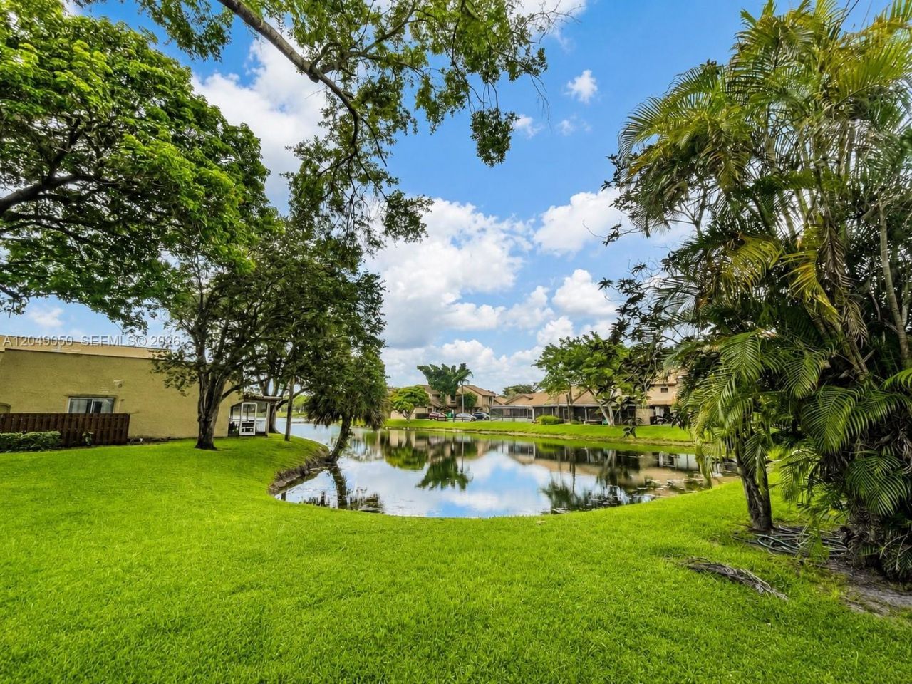 3741 NW 95th Ter, Unit 1502, Sunrise, FL 33351 Photo