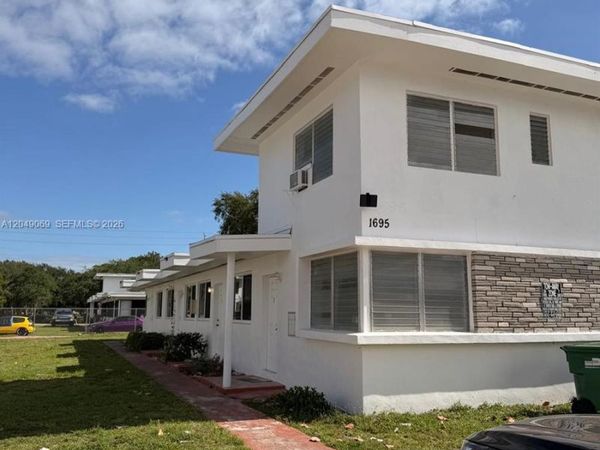 1695 NE 150th St , Unit 3, Miami, FL 33181