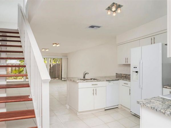 15389 S Dixie Hwy 25 Hwy, Unit 25, Palmetto Bay, FL 33157