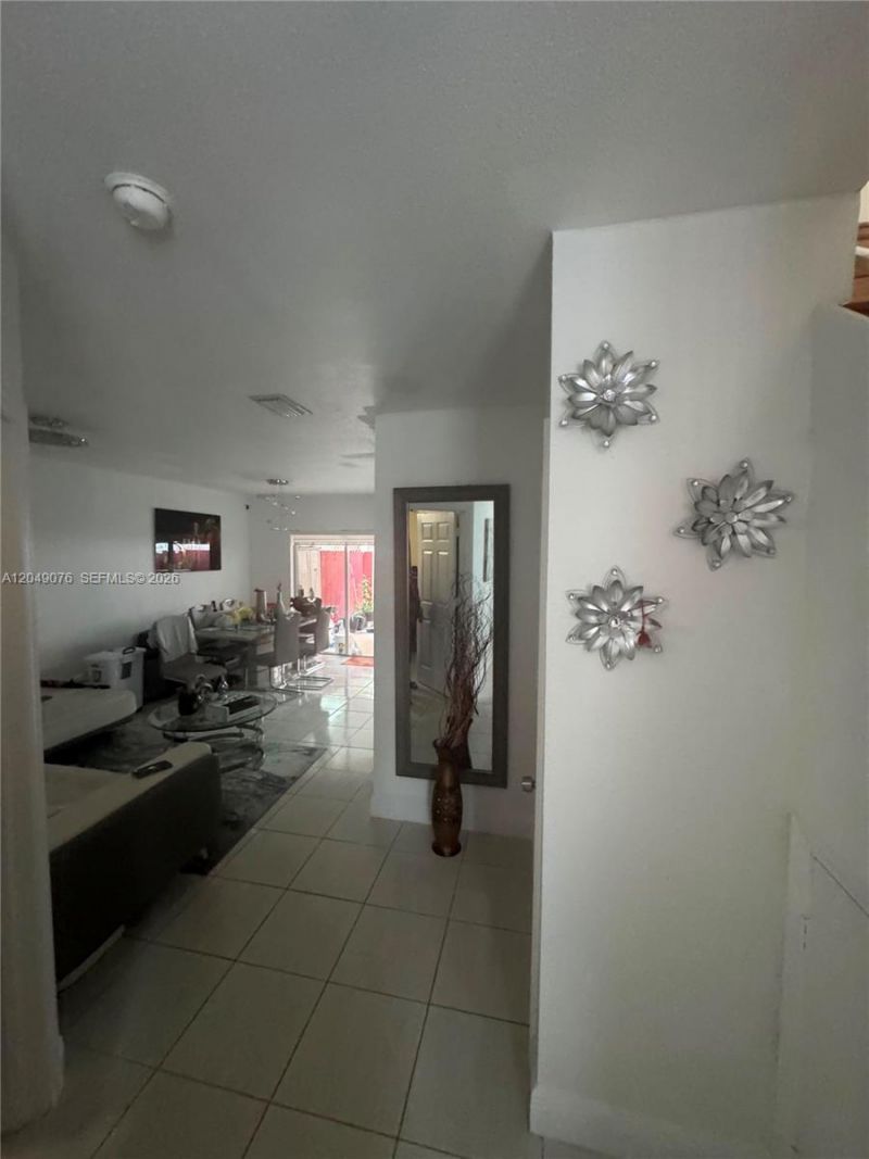 8743 NW 106th Ln , Unit 8743, Hialeah Gardens, FL 33018 Photo