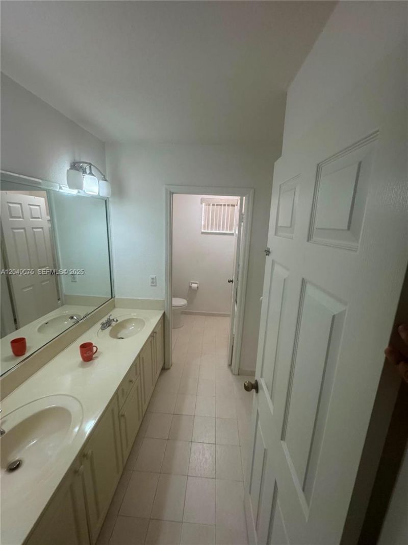 8743 NW 106th Ln , Unit 8743, Hialeah Gardens, FL 33018 Photo