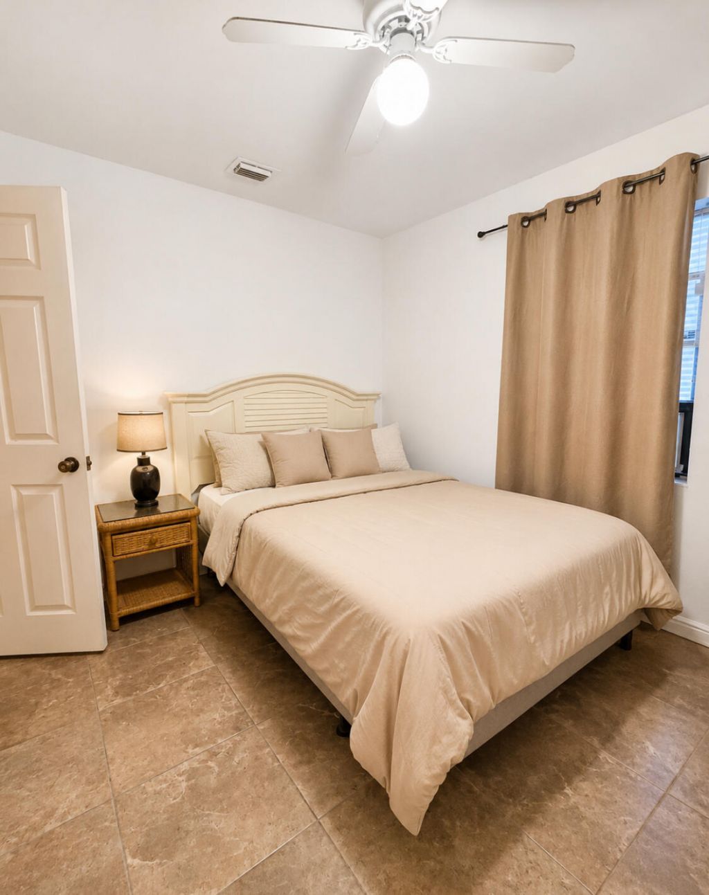 1310 Palm Beach Lakes Boulevard, West Palm Beach, FL 33401 Photo