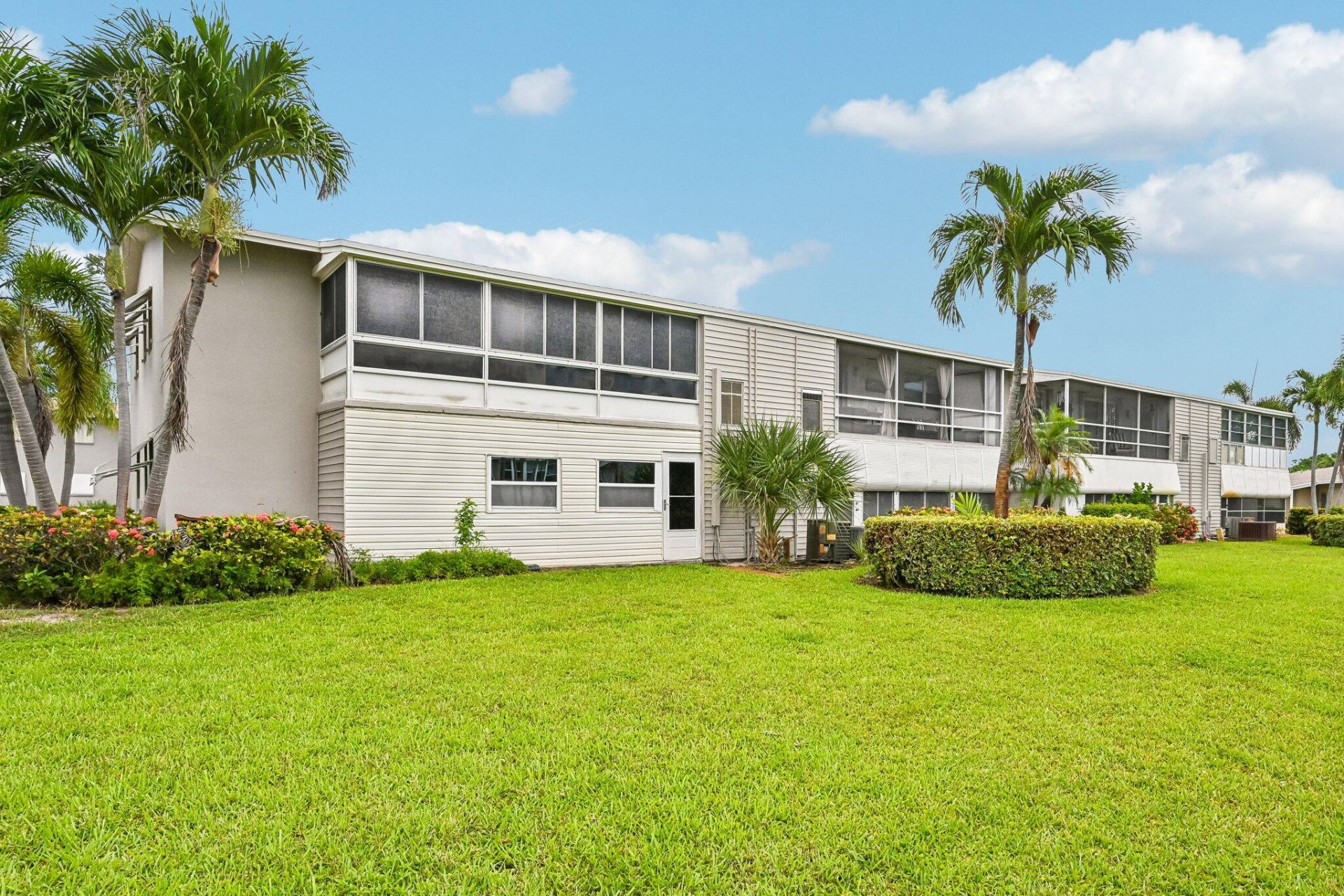 312 NE 17th Avenue, Unit 202, Boynton Beach, FL 33435 Photo