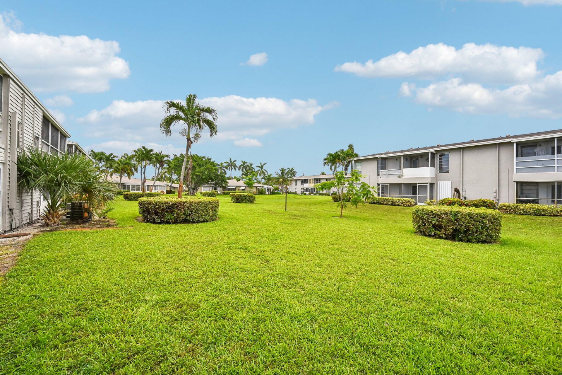 312 NE 17th Avenue, Unit 202, Boynton Beach, FL 33435 Photo