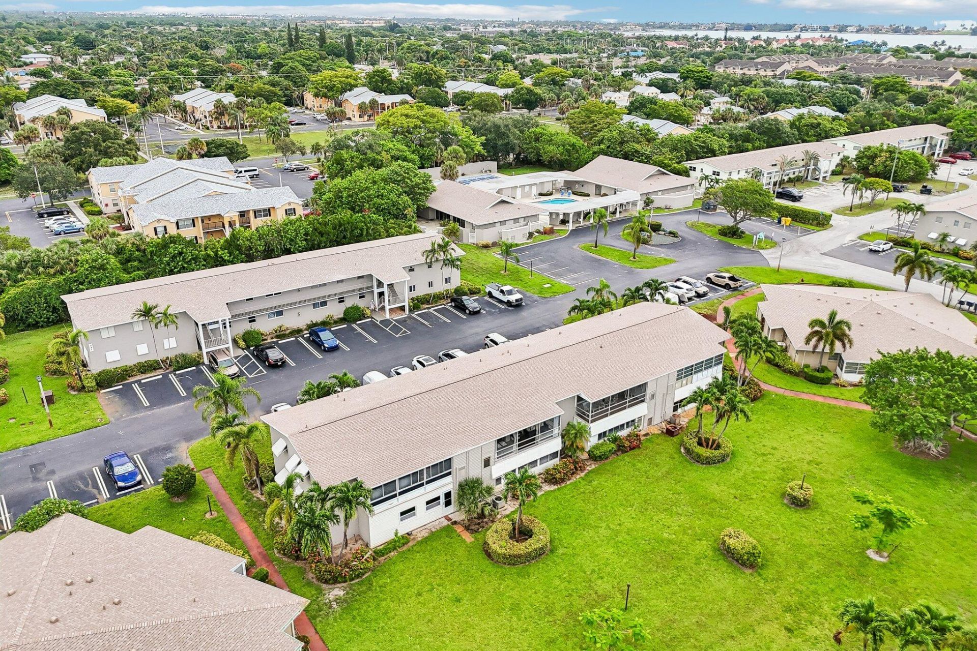 312 NE 17th Avenue, Unit 202, Boynton Beach, FL 33435 Photo