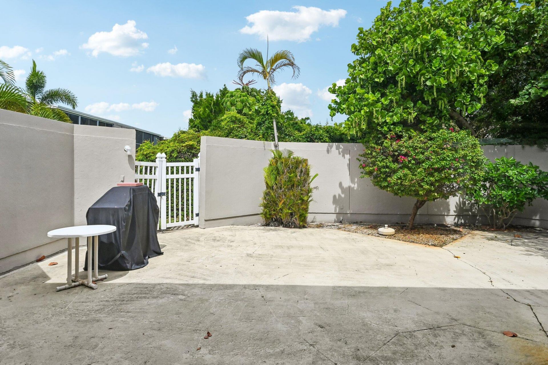 312 NE 17th Avenue, Unit 202, Boynton Beach, FL 33435 Photo