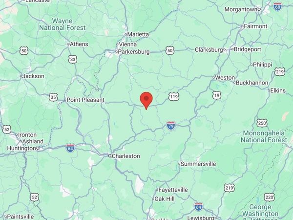 1972 Otto Rd, Spencer, WV 25276