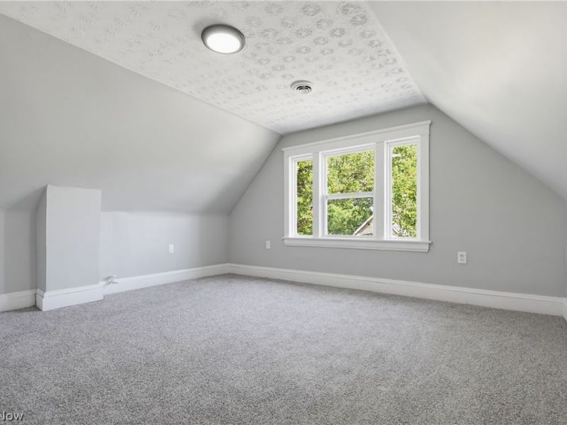 9306 Pierpont Avenue, Cleveland, OH 44108 Photo 27