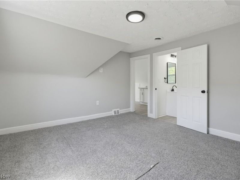 9306 Pierpont Avenue, Cleveland, OH 44108 Photo 31
