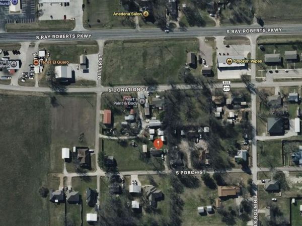 208 S Porch , Tioga, TX 76271