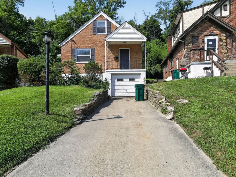 4367 Cappel Drive, Cincinnati, OH 45205 Photo 1